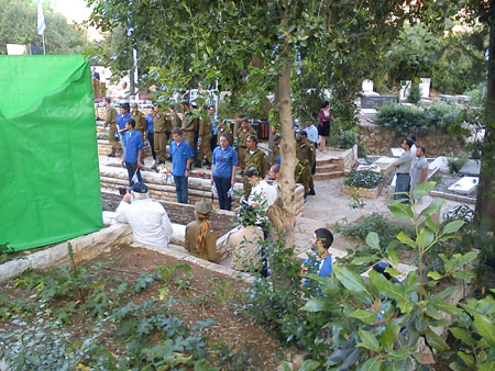 May 2011 Memorial Service at Anavim Cemetery