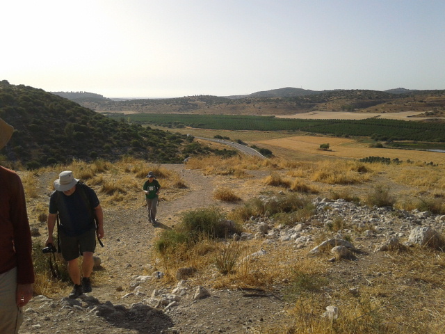 Walking up to Tel Burna May 2013